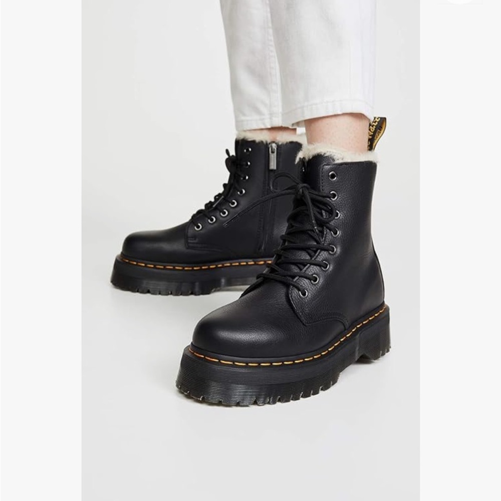 Dr. Martens Women's Jadon FL 8 Eye Boots